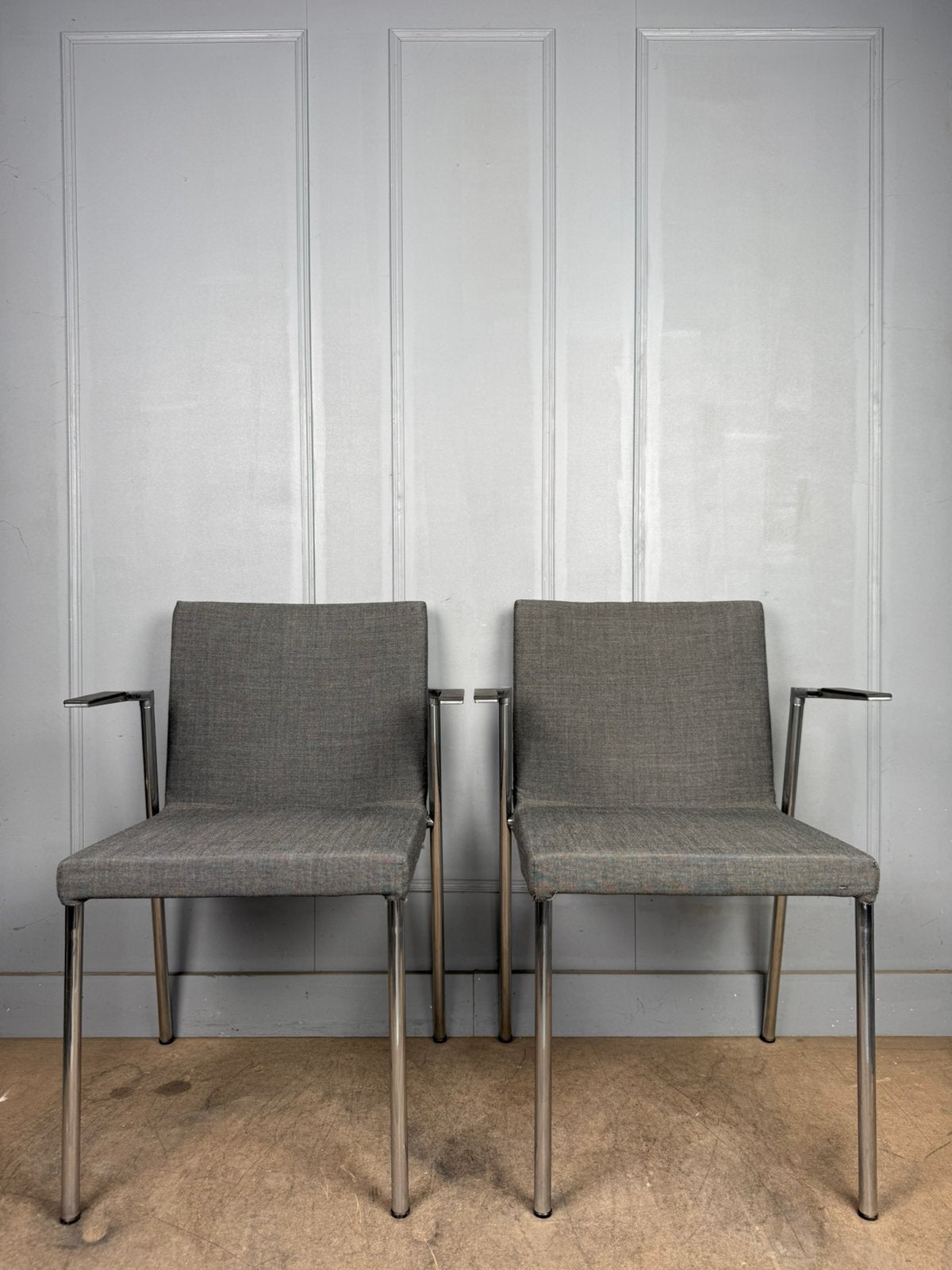 18 stapelbare Artifort Maxx design stoelen, Huis en Inrichting, Stoelen, Ophalen of Verzenden, Zo goed als nieuw, Stof, Grijs