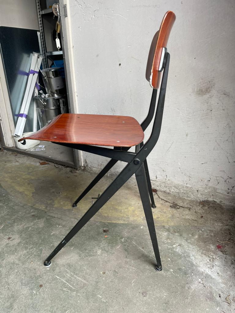 S202, stoel Ynske Kooistra voor Marko Holland, Huis en Inrichting, Stoelen, Ophalen, Gebruikt, Bruin, Eén
