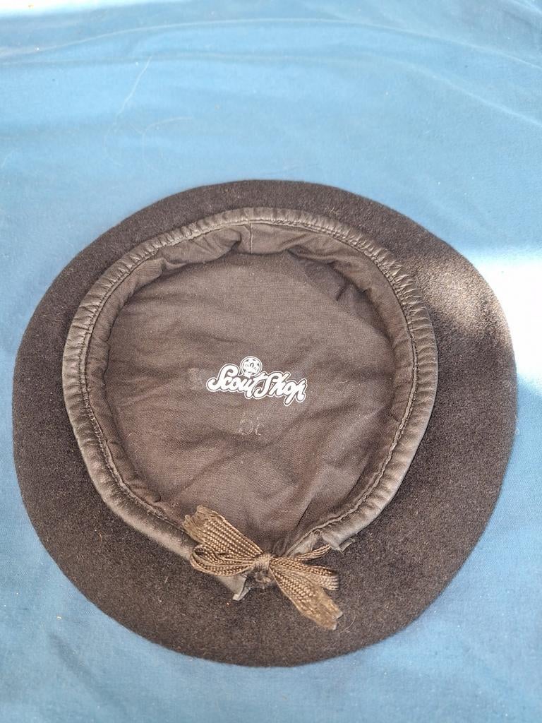 Zwarte Scout Shop baret, maat 58, Verzamelen, Scouting, Ophalen of Verzenden, Zo goed als nieuw, Kleding