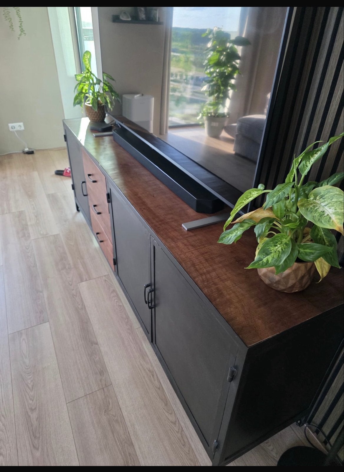 Zwaar industrieel tv meubel - 208 cm lang, Ophalen, Zo goed als nieuw, 200 cm of meer, Minder dan 100 cm