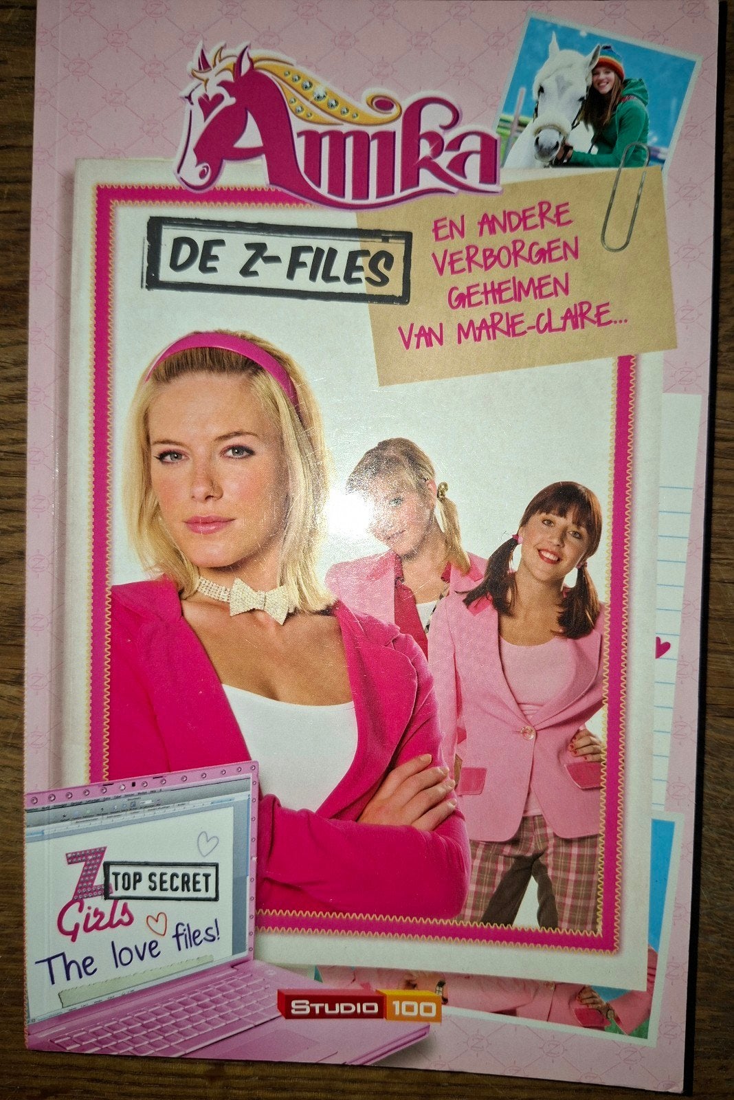 Boek Amika De Z-files deel 5, Ophalen of Verzenden, Zo goed als nieuw, Fictie algemeen