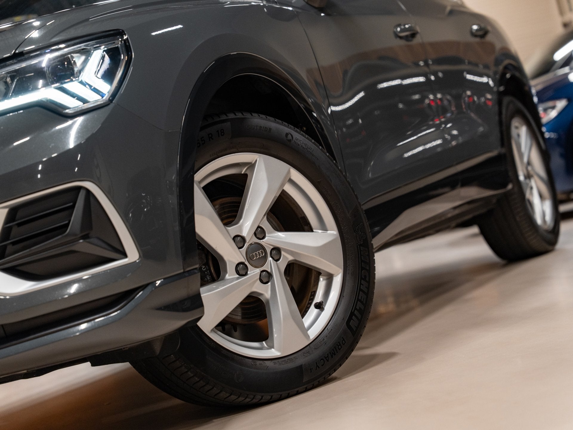 Audi Q3 35 TFSI Pro Line business, Apple Carplay, Matrix Led, Voorwielaandrijving, Dealer onderhouden, Stof, Zwart