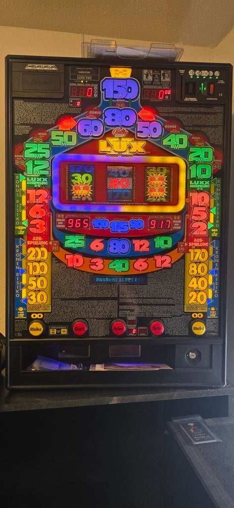 Gokkast wand model ballywulf, Verzamelen, Automaten | Gokkasten en Fruitautomaten, Euro, Ophalen, Gebruikt, Met sleutels
