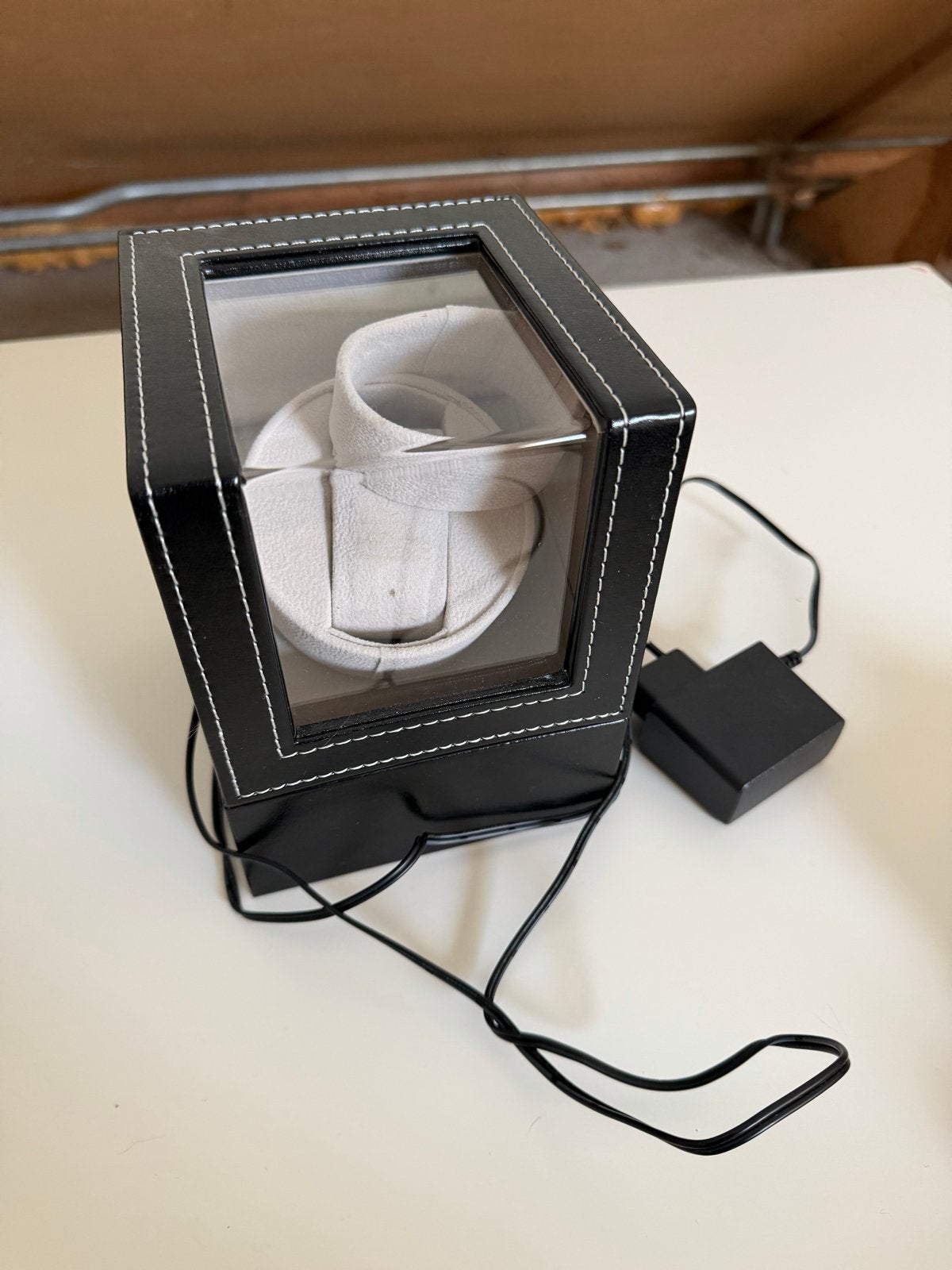 Watchwinder voor automatisch horloge - Zwart, Ophalen, Zo goed als nieuw