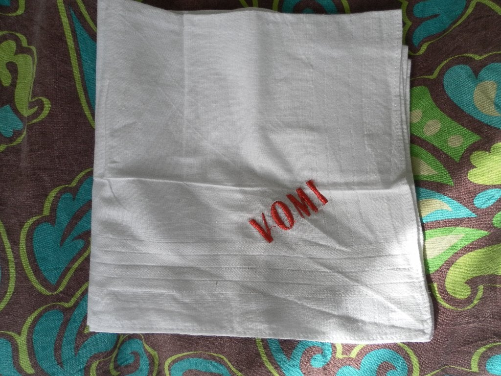 zakdoek met borduursel VOMI (vereniging van oud militairen), Verzamelen, Militaria | Algemeen, Ophalen of Verzenden, Overige soorten