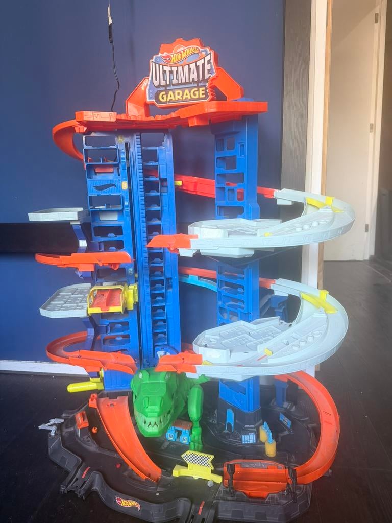 Grote hot wheels set, Ophalen of Verzenden, Zo goed als nieuw, Handmatig, Hot Wheels
