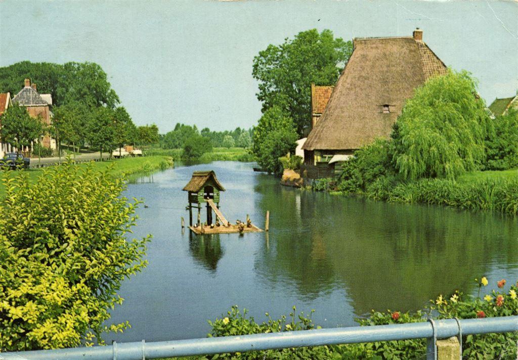 Groeten uit Franeker, Turfkade - 196? gelopen, Verzamelen, Ansichtkaarten | Nederland, Ophalen of Verzenden, Voor 1920, Gelopen