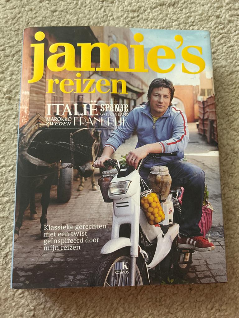 Jamie's Reizen - Kookboek van Jamie Oliver, Boeken, Kookboeken, Ophalen of Verzenden, Zo goed als nieuw, Overige gebieden, Hoofdgerechten