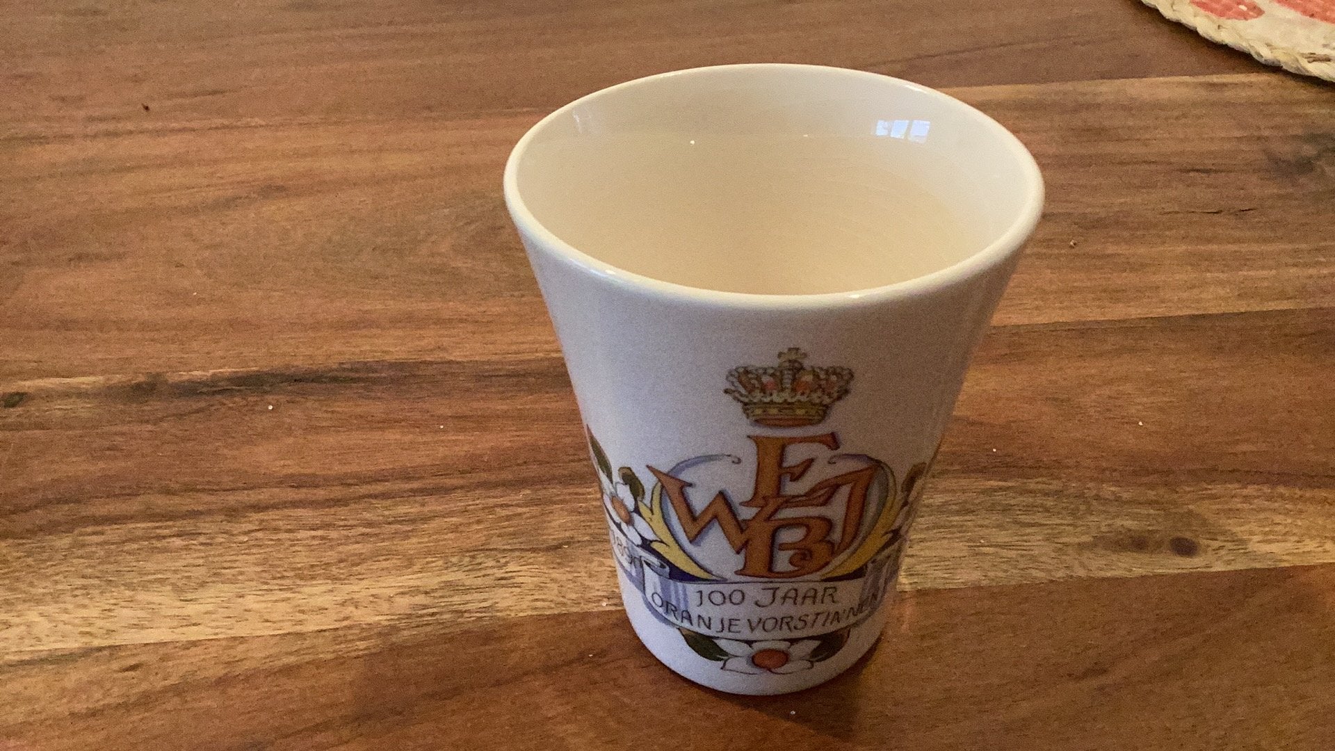 Beker 100 jaar Oranje Vorstinnen 1890-1990, Antiek en Kunst, Verzenden