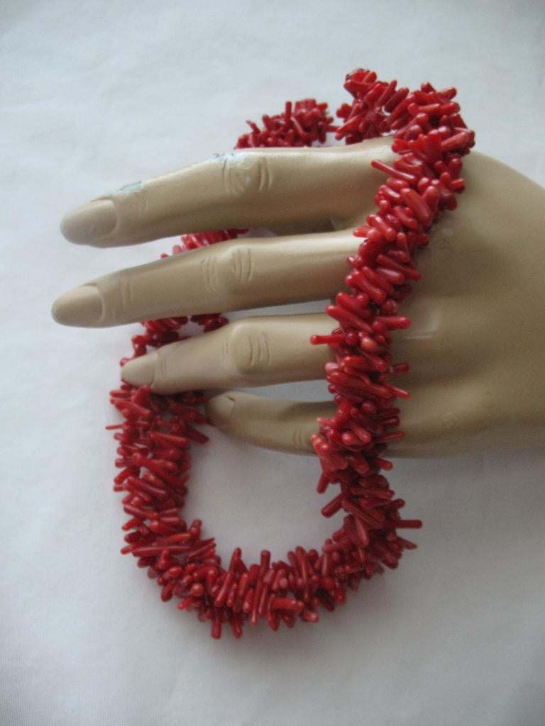 Ketting 3 Strengen Stokjes Bloedkoraal Vintage, Sieraden, Tassen en Uiterlijk, Kettingen, Ophalen, Zo goed als nieuw, Rood, Overige materialen
