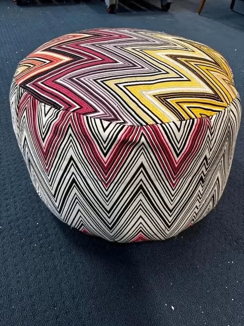 ZGAN! Poef meerkleurige zigzag patroon 50 x 40 cm €18,99, Ophalen of Verzenden, Zo goed als nieuw, 50 tot 75 cm, 50 tot 75 cm