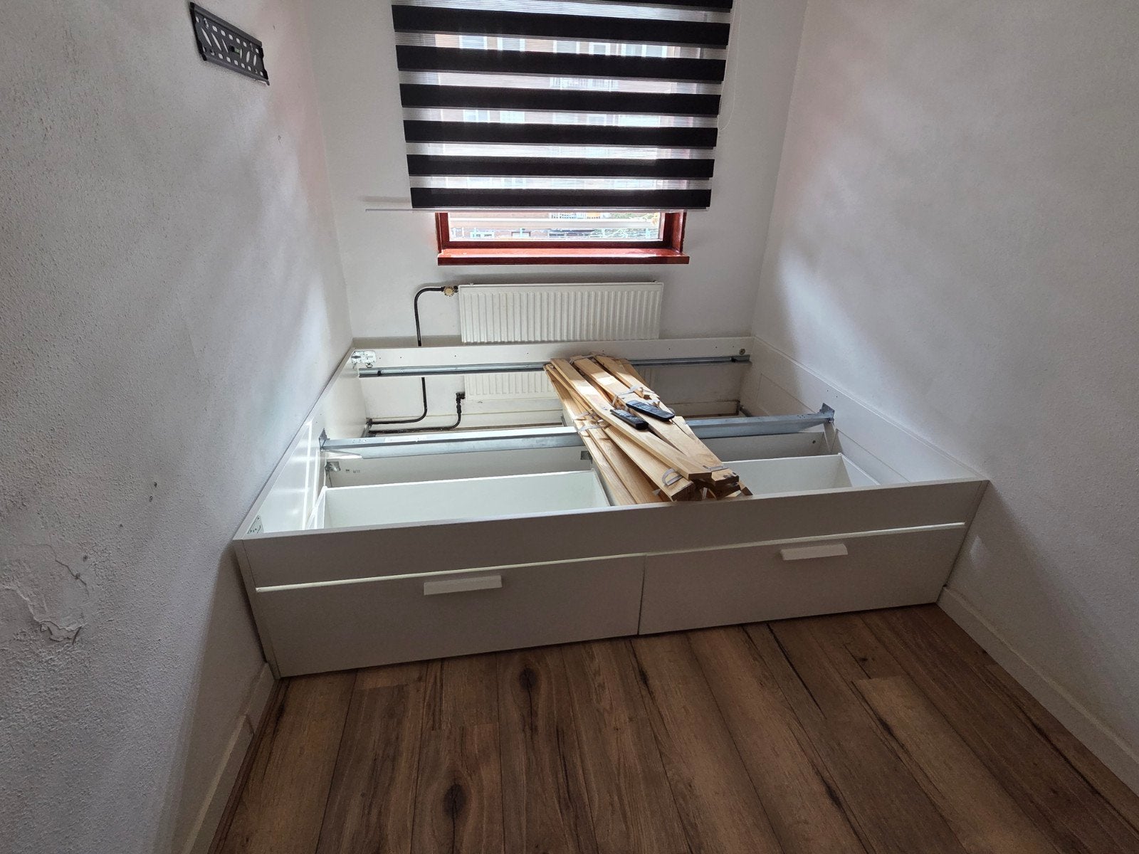 Wit bedframe met opberglades - 140x200 cm, Ophalen, Gebruikt, Modern, functioneel, Wit