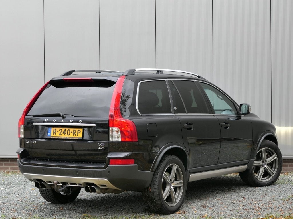 Volvo XC90 4.4 V8 R-Design Camera / Xenon / Trekhaak / RSE, Gebruikt, 138 €/maand, Zwart, Leder