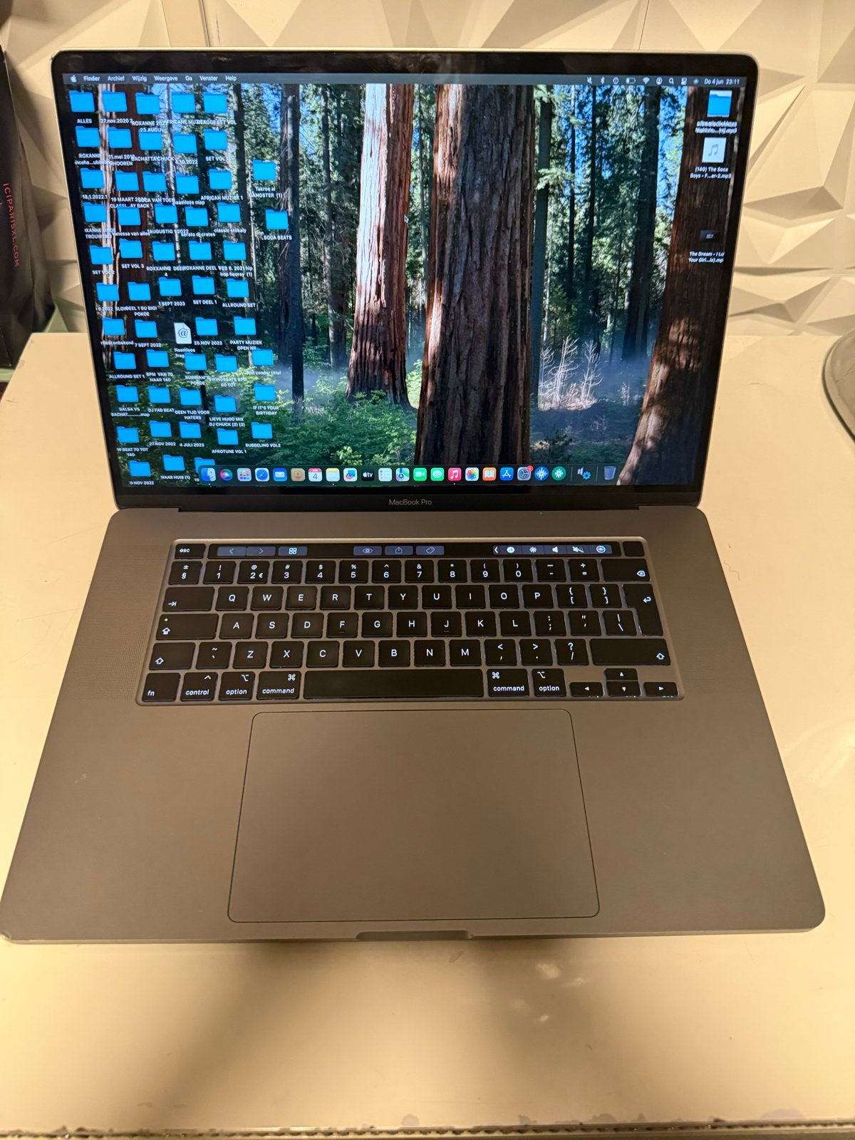 MacBook Pro 16 inch 2019 i9 16GB 1TB SSD, Computers en Software, Apple Macbooks, Gebruikt, MacBook Pro, 16 inch, 2 tot 3 Ghz, 1 TB of meer