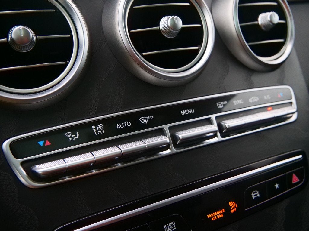 Mercedes-Benz GLC 300 4MATIC Premium Plus 259 Pk Automaat Na, Auto's, Mercedes-Benz, Automaat, Gebruikt, 4 cilinders, 258 pk