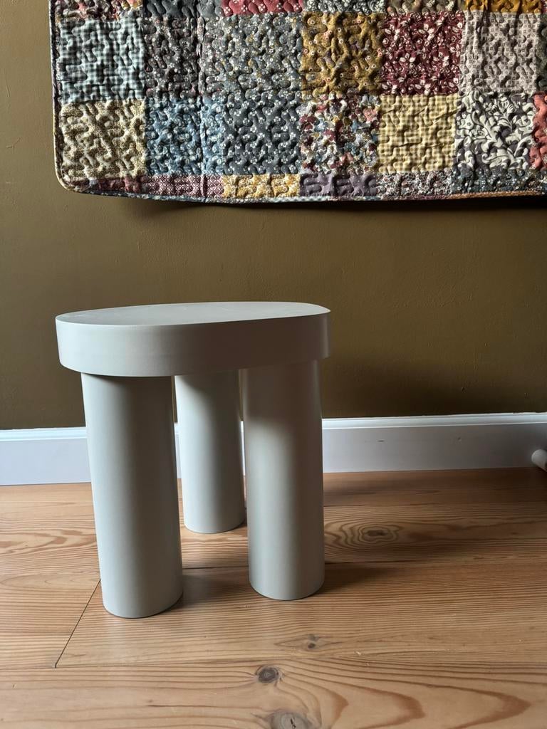 Bijzettafel grijs Xenos - organische vorm, Ophalen, Minder dan 45 cm, Minder dan 55 cm, Rond