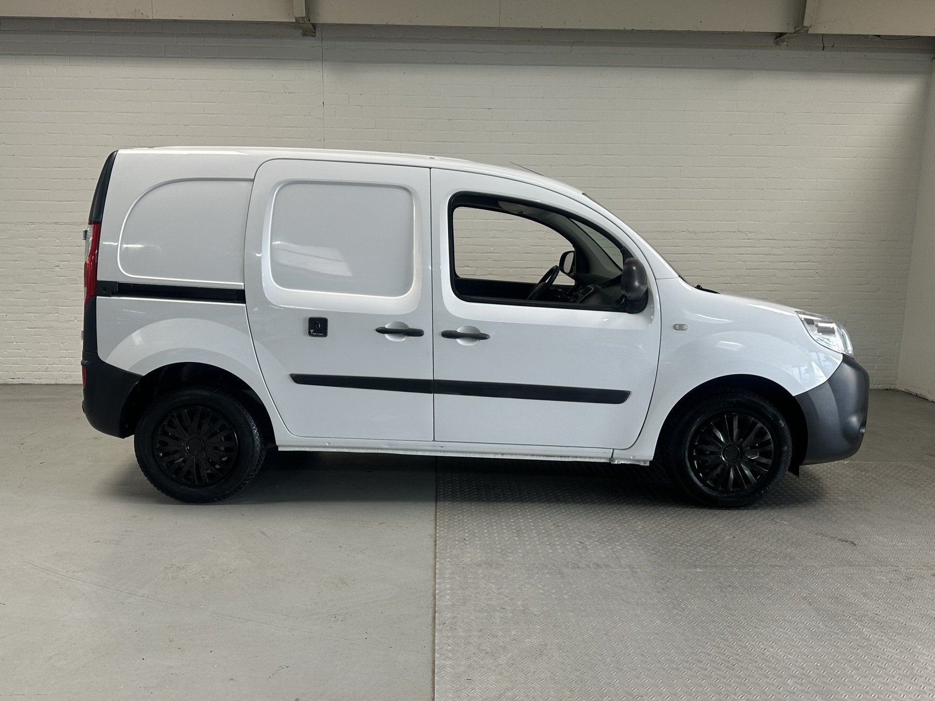 Renault Kangoo 1.2 TCe 115 EDC Comfort AIRCO / CRUISE / NAVI, Auto's, Stof, Gebruikt, Euro 6, 4 cilinders