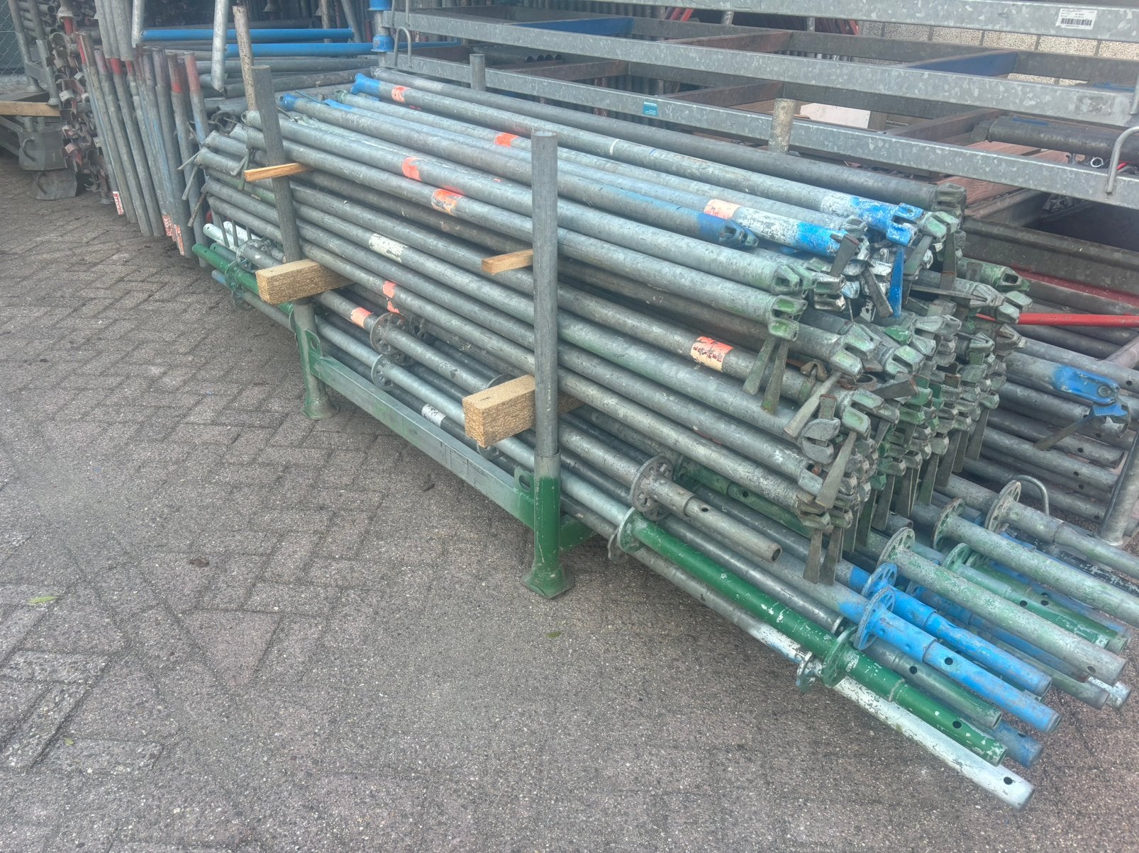 Partij Layher Steigermateriaal - Zie omschrijving - Gebruikt, Ophalen, Gebruikt, Gevelsteiger, 2 tot 5 meter