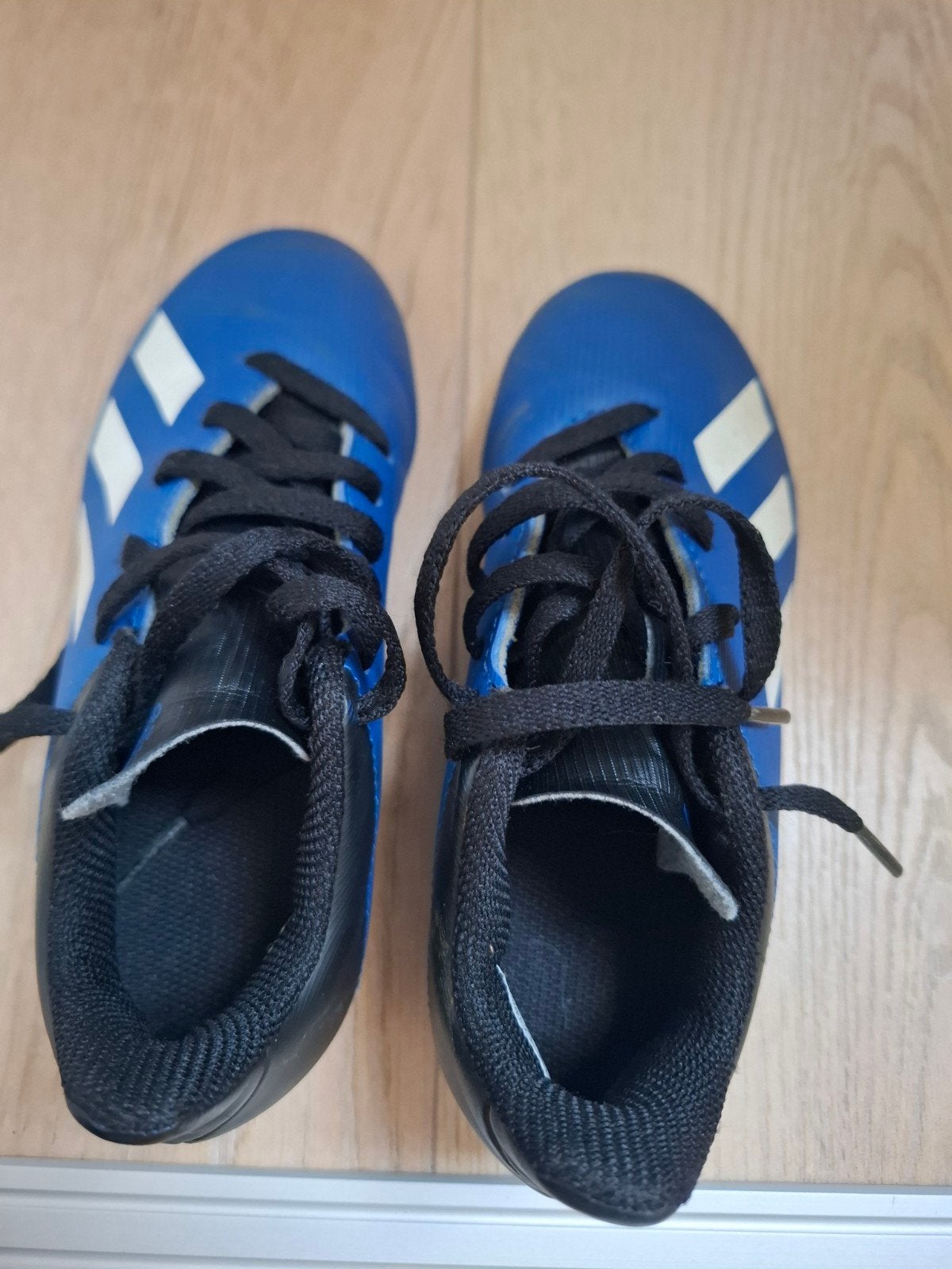 Blauwe Adidas voetbalschoenen maat 30, Sport en Fitness, Voetbal, Maat XS of kleiner, Ophalen, Zo goed als nieuw, Schoenen