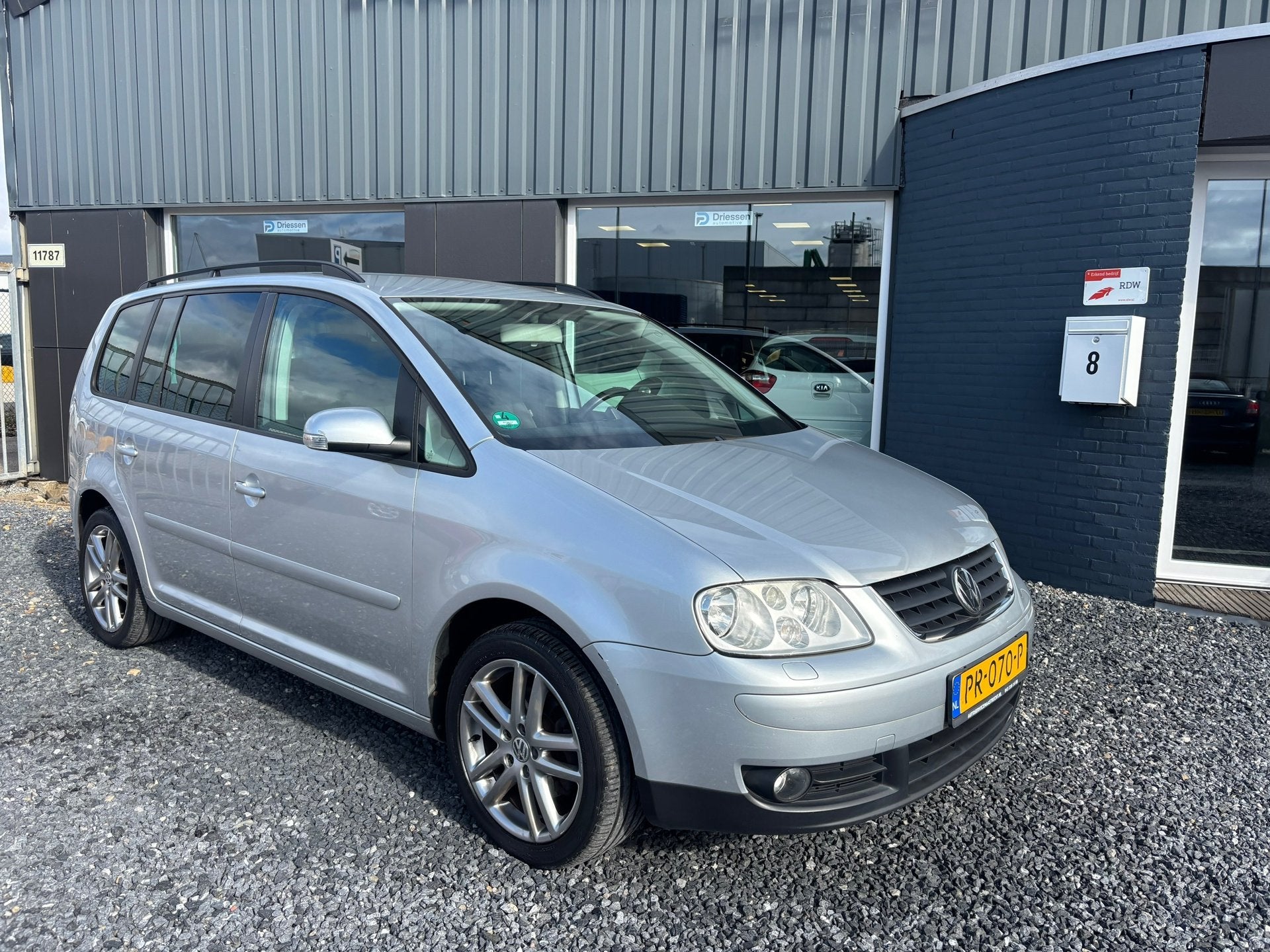 Volkswagen Touran 1.6-16V FSI Trendline | Automaat | Airco |, Auto's, Stof, Gebruikt, Zwart, 4 cilinders