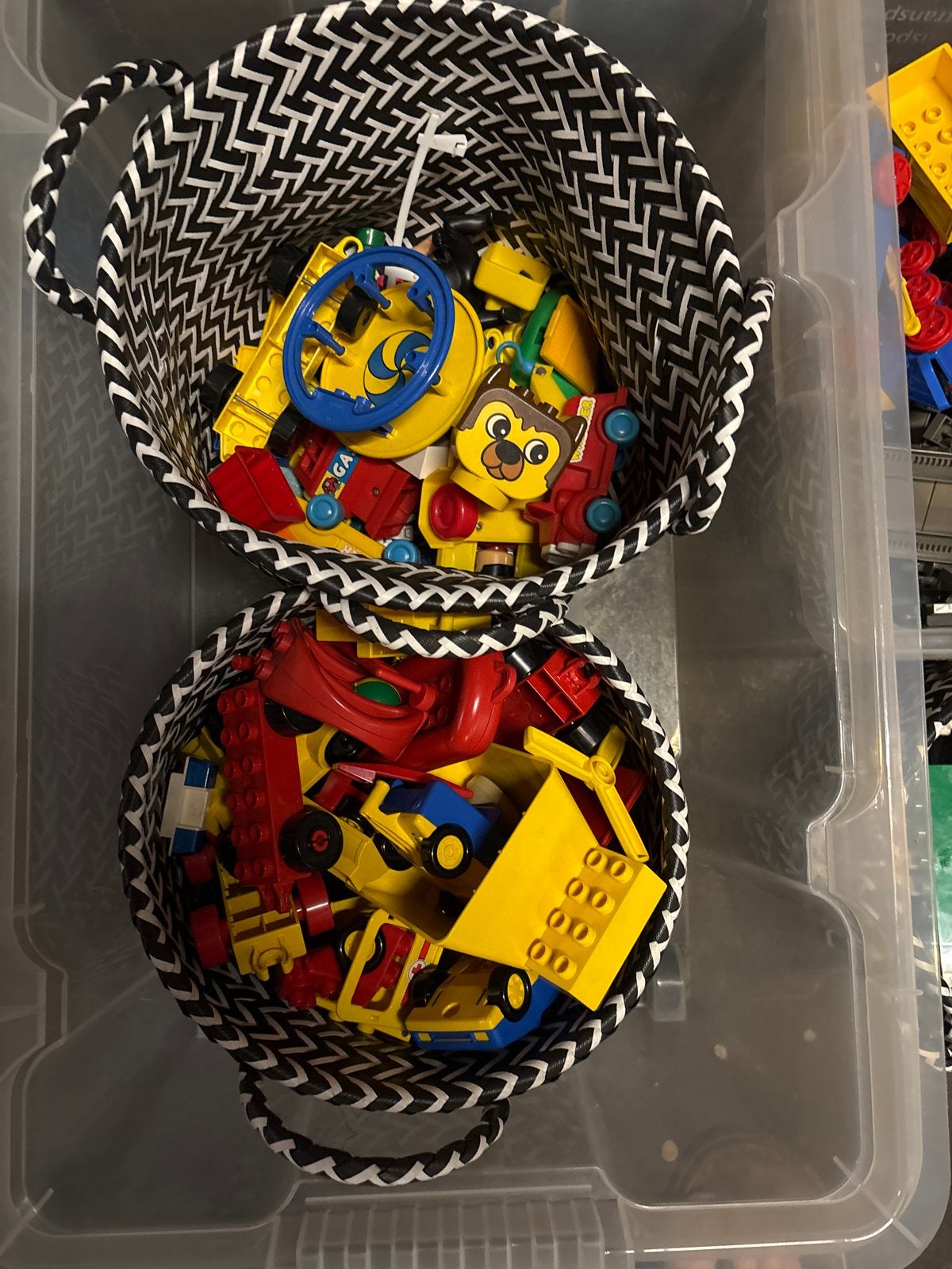 Grote partij LEGO Duplo met treinrails en figuren, Kinderen en Baby's, Speelgoed | Duplo en Lego, Inclusief minifiguren, Gebruikt
