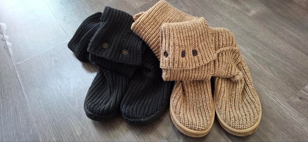 Ugg gebreide laarzen zwart en beige, Ophalen of Verzenden, Gedragen, Zwart, Hoge laarzen