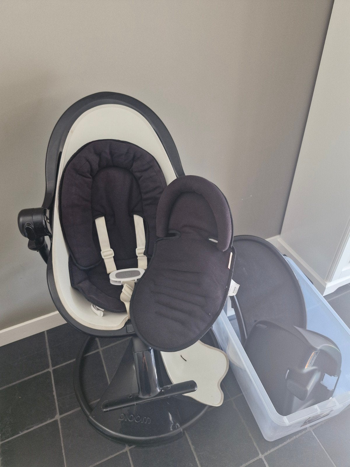 Bloom Fresco kinderstoel zwart met alle accessoires, Ophalen of Verzenden, Gebruikt, Meegroeistoel, Afneembaar eetblad