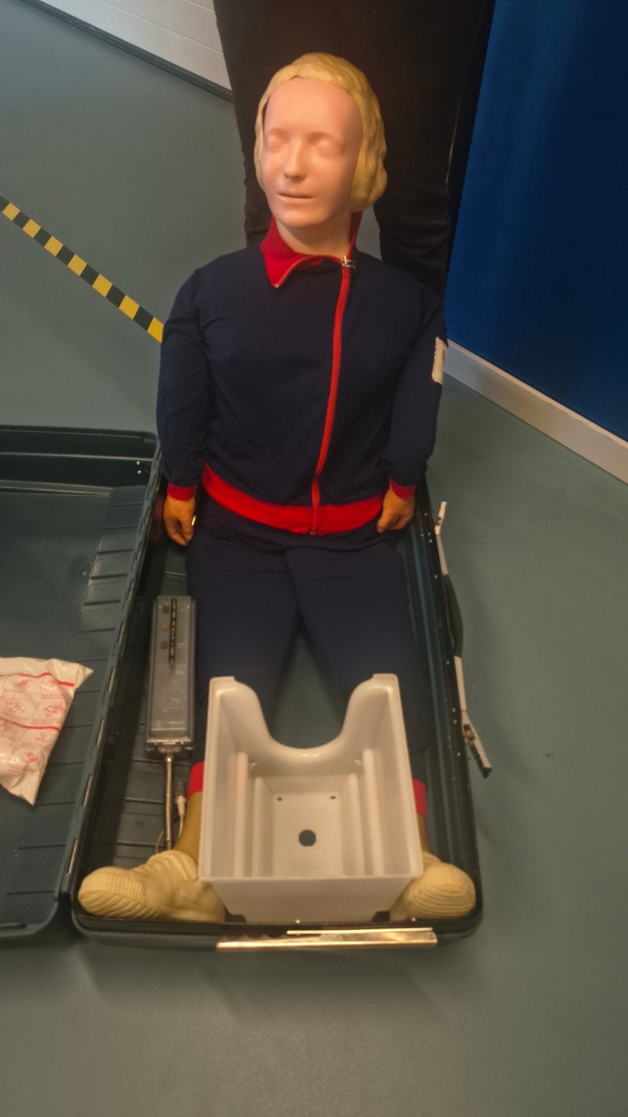 Rescue Laerdal Anne pop oudmodel, Ophalen, Meerdere media