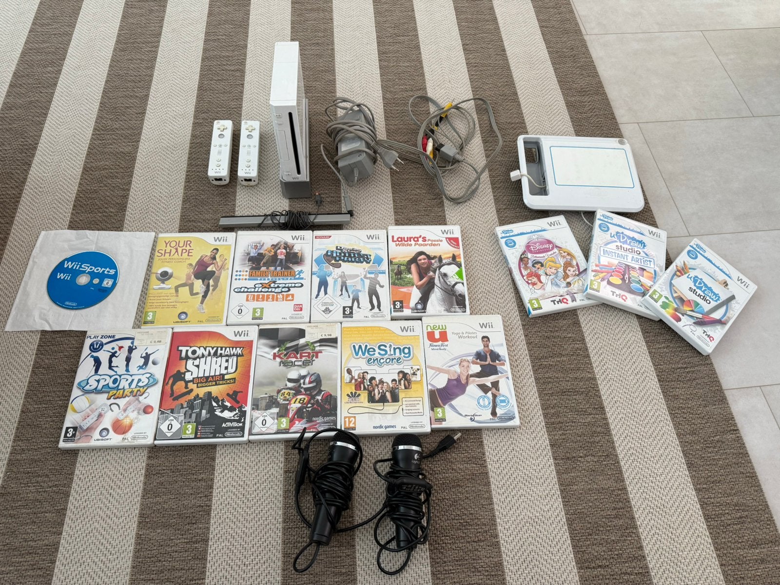 Nintendo Wii set!, Spelcomputers en Games, Ophalen of Verzenden, Zo goed als nieuw, Met 2 controllers