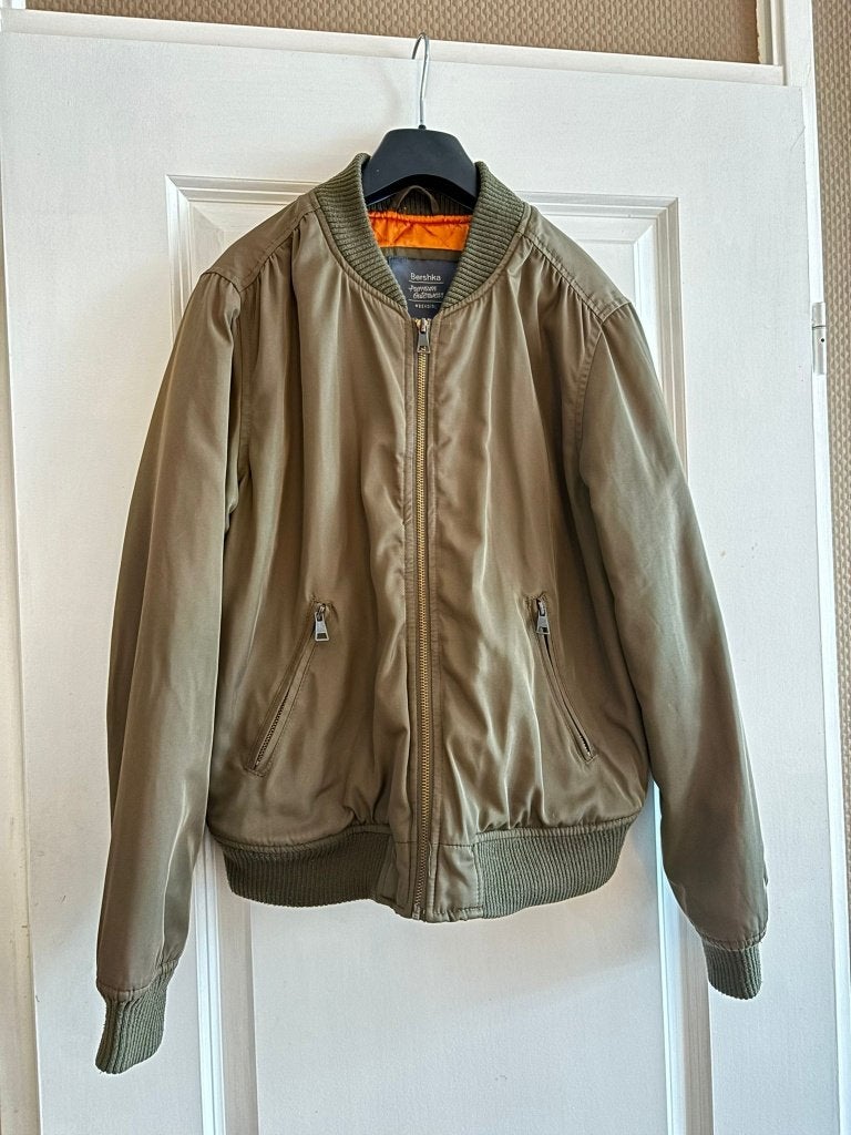 Bomberjack Bershka, Ophalen, Maat 42/44 (L), Bershka, Gedragen