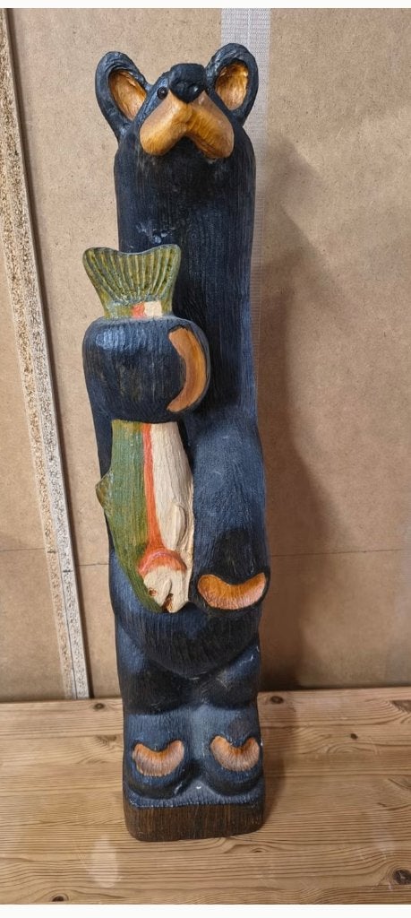Beer met vis van Jeff Fleming beeld  Big Sky Carvers, Ophalen, Hout, Beeld, 50 - 100 cm