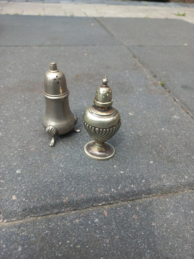 Antieke Zilverkleurige Zout- en Peperstrooiers Set, Ophalen of Verzenden, Zilver