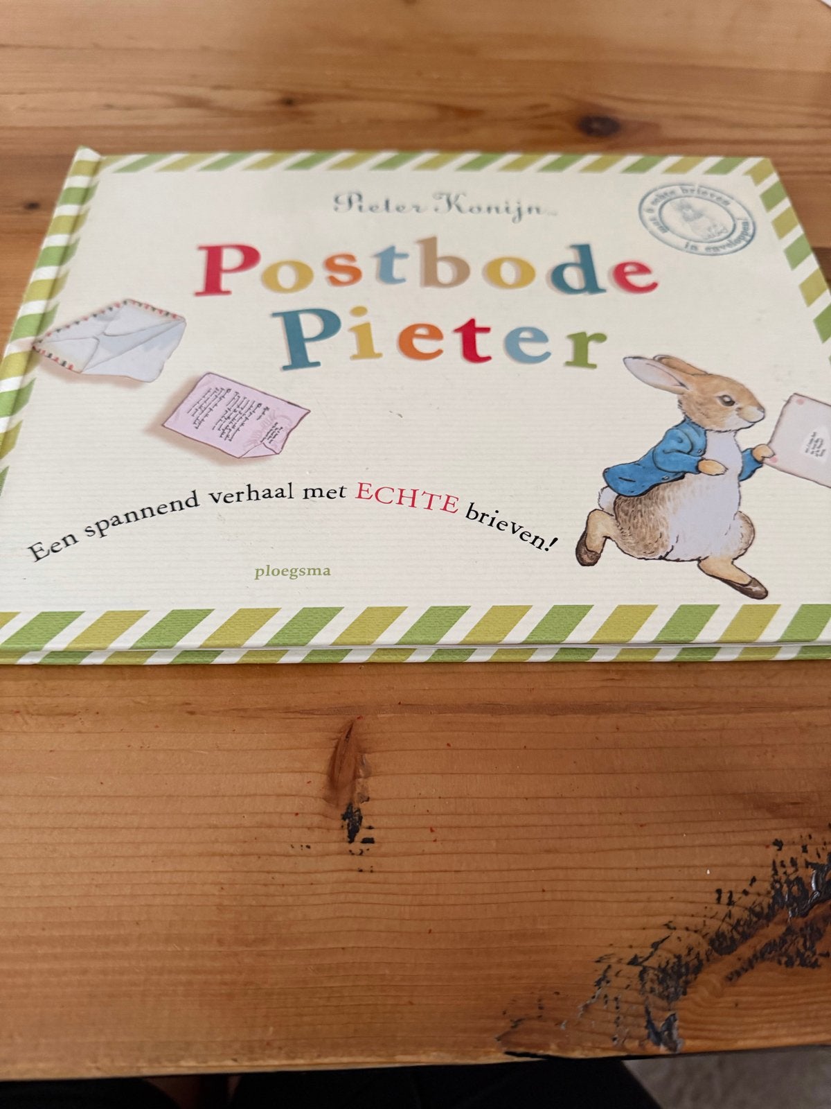 Pieter Konijn: Postbode Pieter - Spannend verhaal met brieve, Ophalen of Verzenden, Zo goed als nieuw, Sprookjes