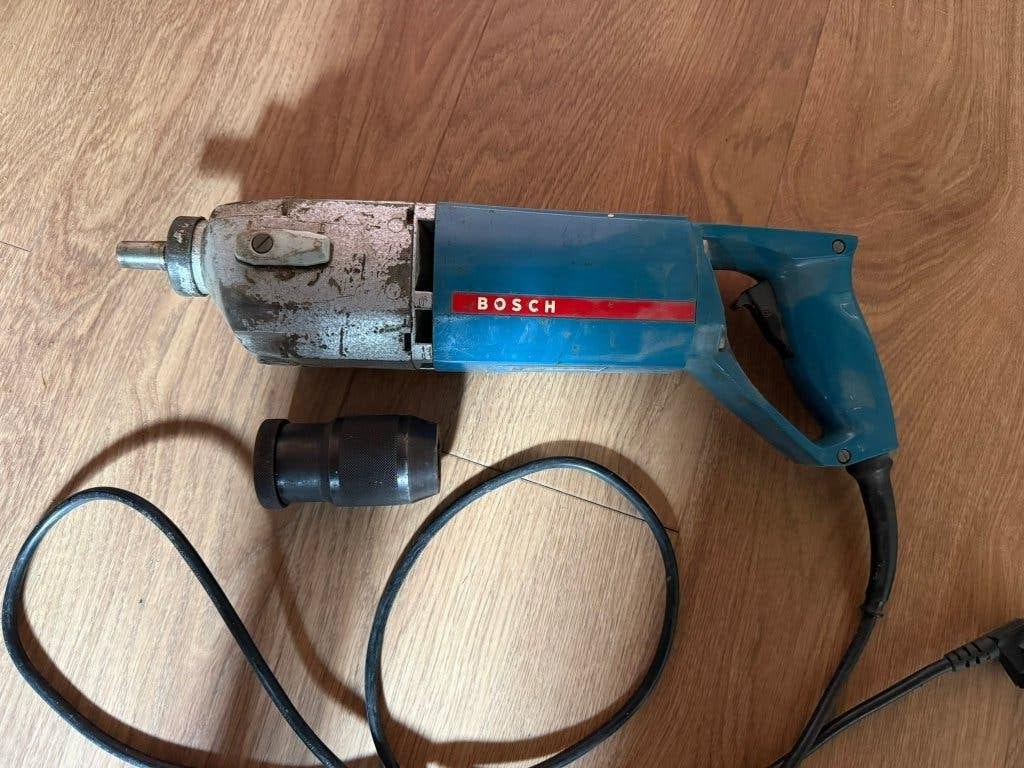Vintage Blauwe Bosch boormachine, Ophalen of Verzenden, Gebruikt, 400 tot 600 watt, Boormachine