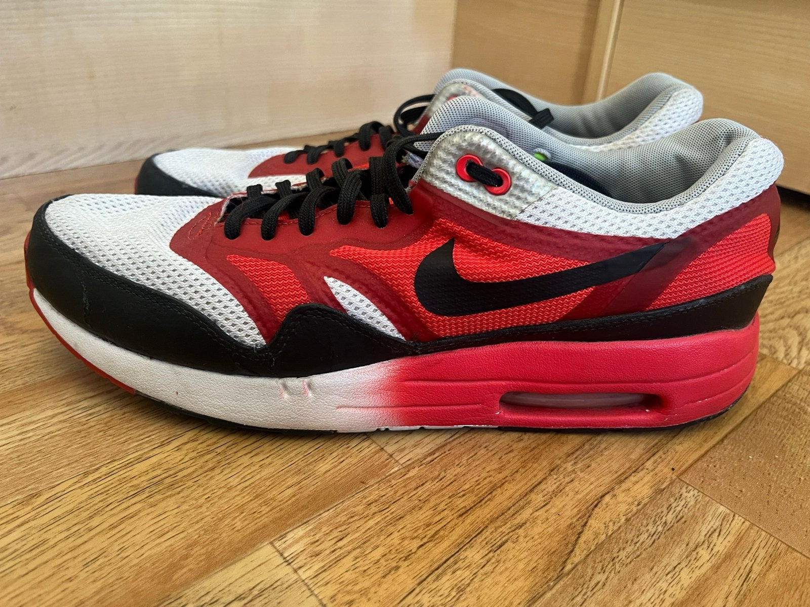 Nike Air Max 1 Sneakers Rood/Wit/Zwart Maat 44, Ophalen of Verzenden, Gedragen, Sneakers of Gympen