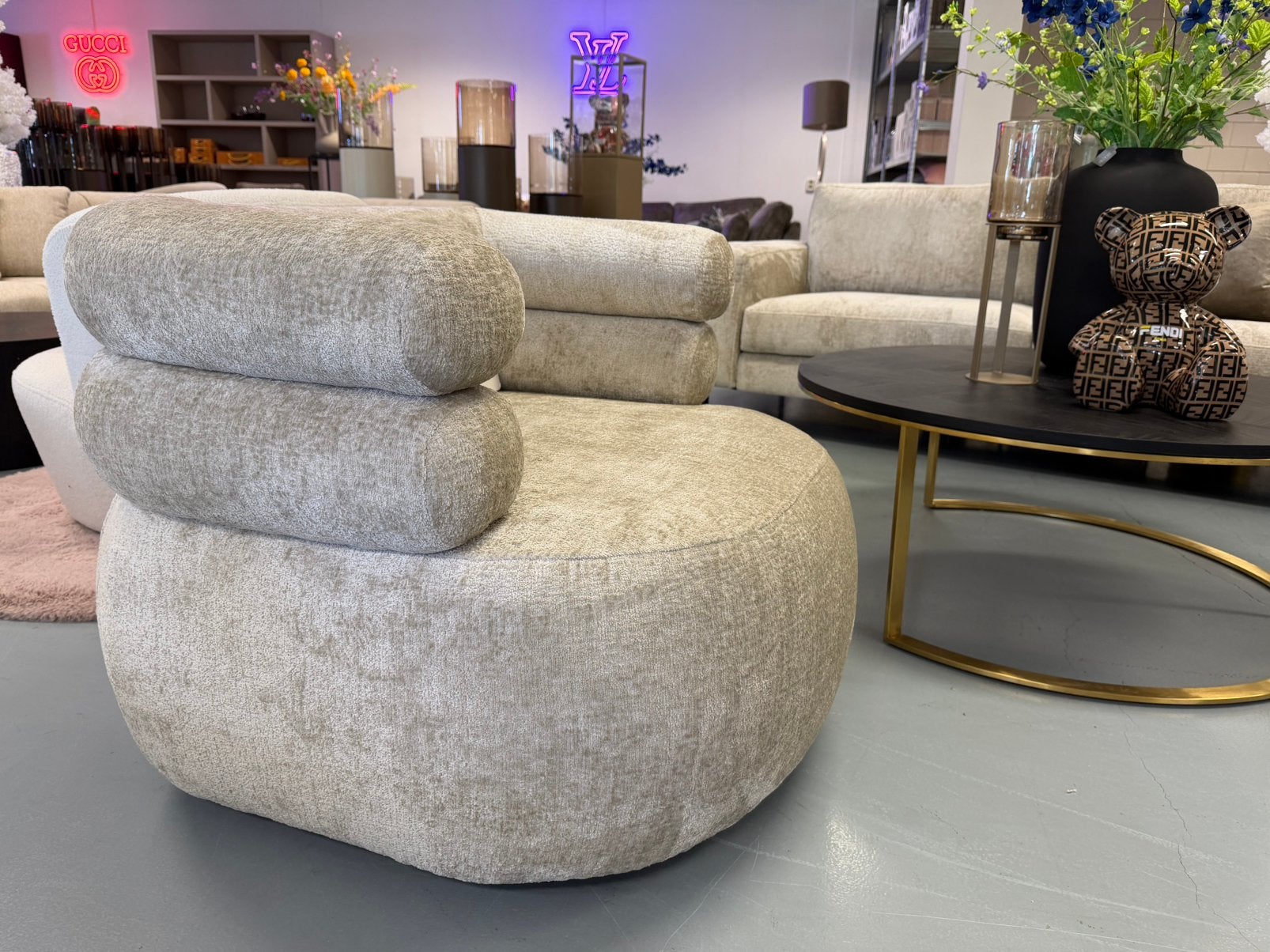 Luxe Velvet Teddy Draaifauteuil June NIEUW - Beige Sand NEW, Huis en Inrichting, Fauteuils, Info@oosterbaanwonen.nl, Venus 31 8448CE Heerenveen