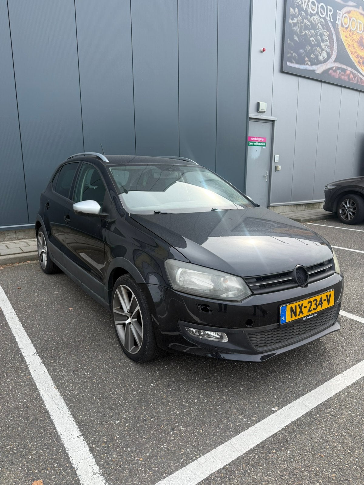 Volkswagen cross Polo 1.4 16V DSG 2010 Zwart, Auto's, 40 €/maand, 4 cilinders, Zwart, Bedrijf