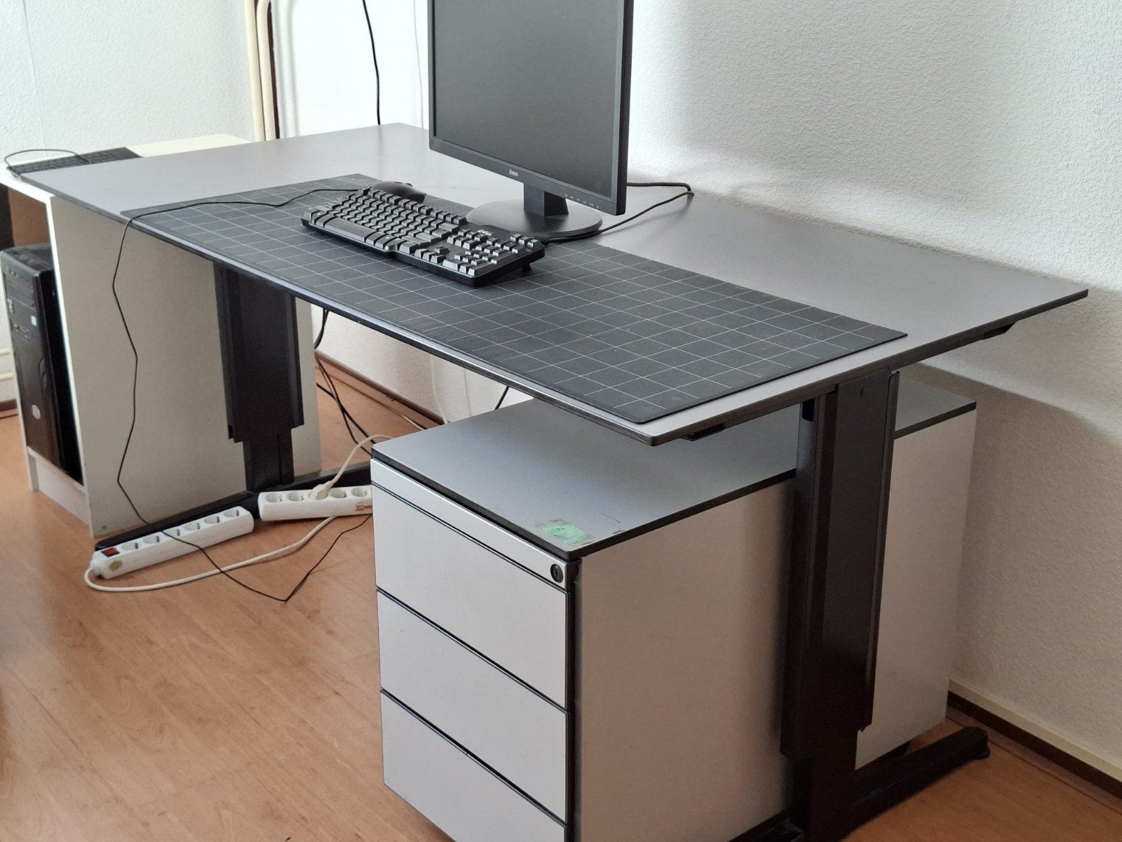 Bureau met ladenkast, Huis en Inrichting, Bureaus, Ophalen, Zwart, 160 cm, Gebruikt