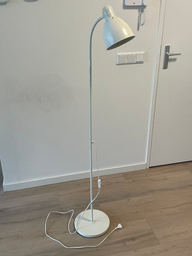 IKEA staande lamp, Huis en Inrichting, Lampen | Vloerlampen, Ophalen, Gebruikt, 150 tot 200 cm