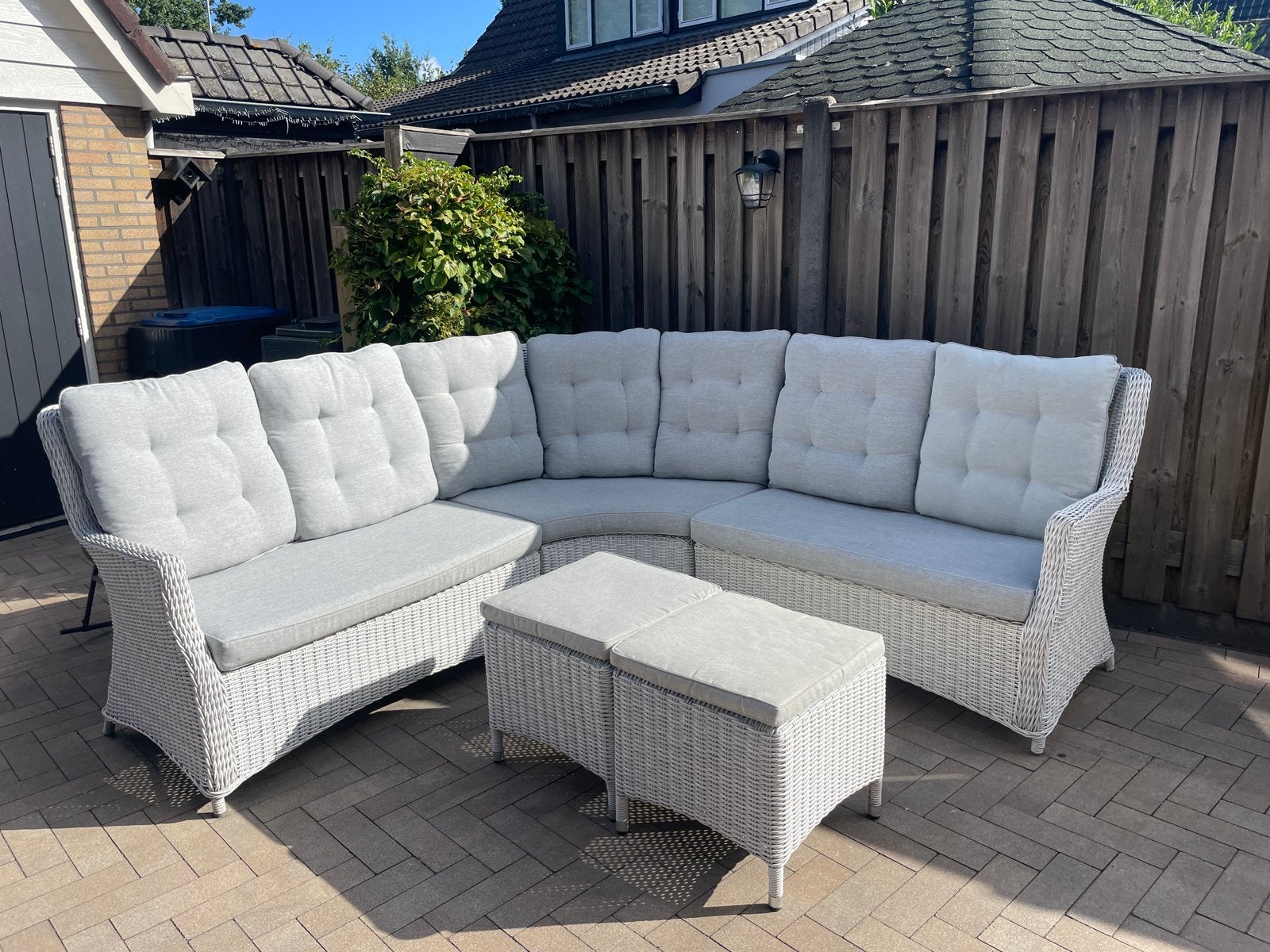 Hoek loungebank / dining set / incl nette kussens + hockers, Ophalen, Kunststof, Gebruikt, 6 zitplaatsen