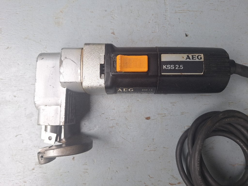 AEG KSS2,5 plaatschaar/knabbelschaar 2,5mm, Ophalen of Verzenden, Gebruikt
