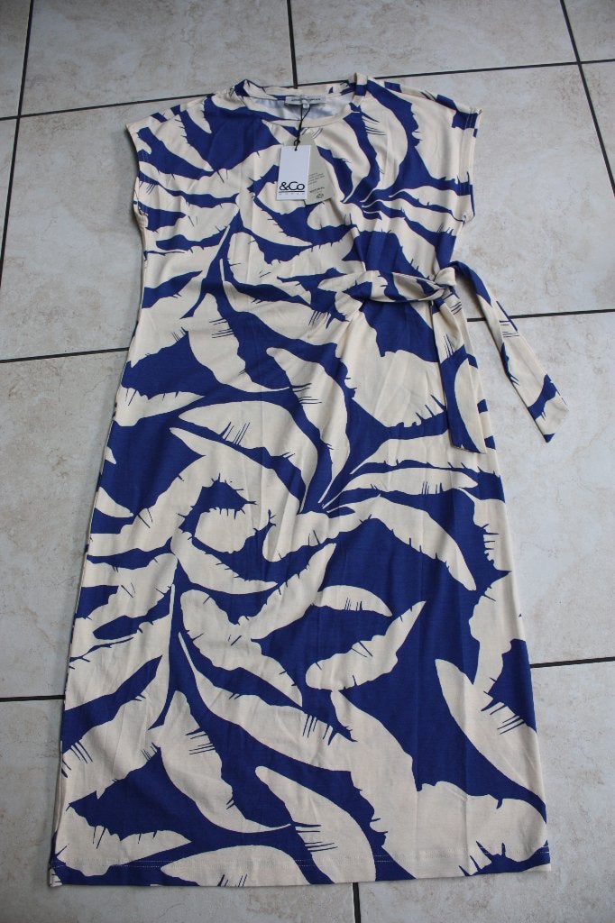 &Co Woman Bananen Leaf jurk maat M, Maat 38/40 (M), &Co Woman, Zo goed als nieuw, Onder de knie