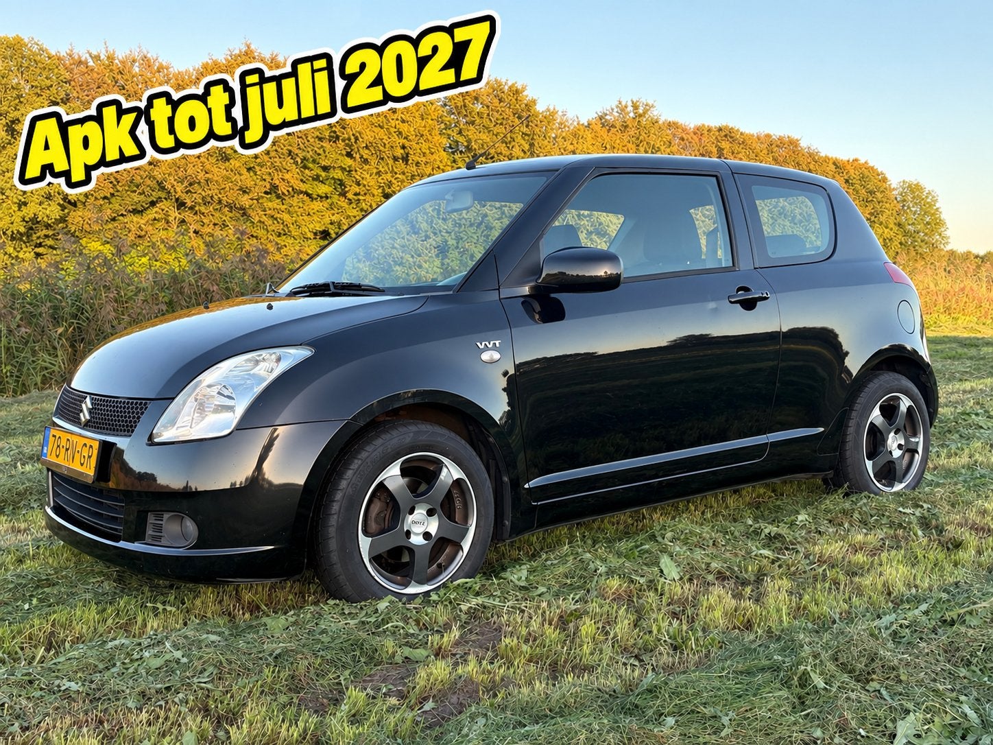Suzuki Swift 1.5 3D apk to juli 2027 en keyless entry, Auto's, Voorwielaandrijving, 40 €/maand, Zwart, 4 cilinders