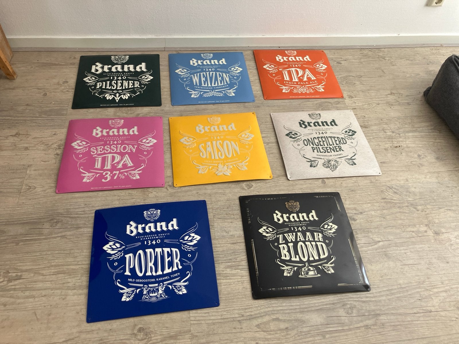 Brand Bier Reclameborden - Complete Set, Verzamelen, Merken en Reclamevoorwerpen, Zo goed als nieuw, Reclamebord, Ophalen