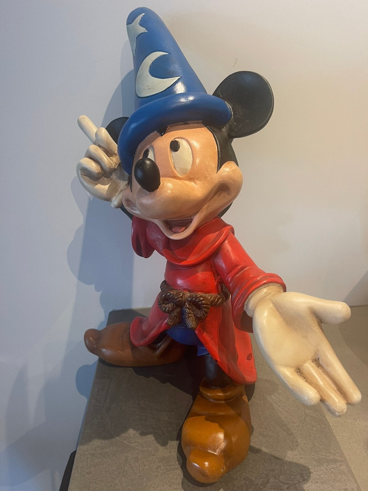 Vintage groot beeld Mickey mouse de tovenaar 70/80, Ophalen, Mickey Mouse, Gebruikt, Beeldje of Figuurtje