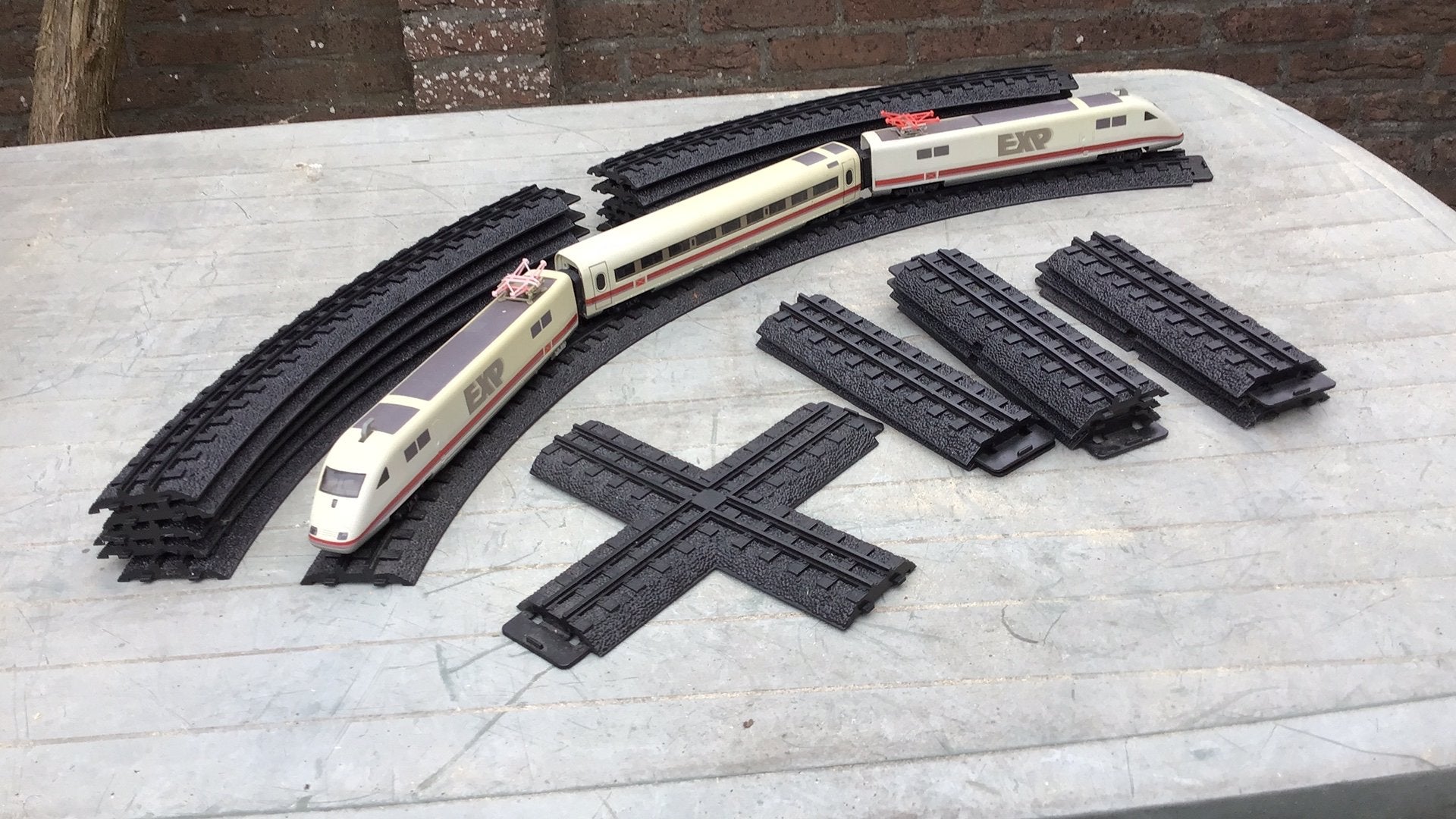 Trein met rails  EXP  op batterijen., Ophalen of Verzenden, Gelijkstroom, Rails, Overige merken