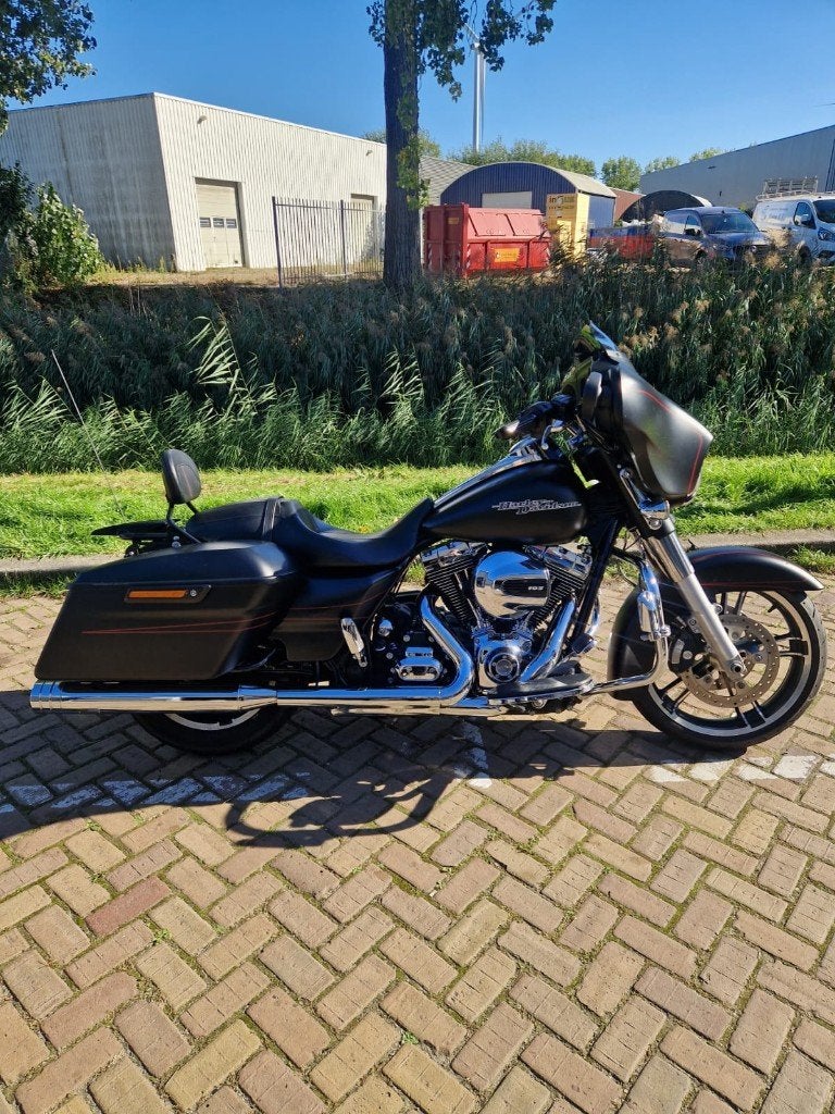 Harley Davidson 103 FLHXS Street Glide Special Bj'16 NL, Motoren, 2 cilinders, 1690 cc, Motorrijbewijs A, Meer dan 35 kW