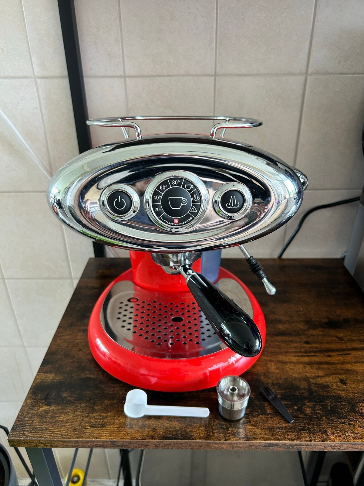 Illy X7 Iperespresso incl herbruikbare cup, Koffiepads en cups, Gebruikt, Espresso apparaat, Ophalen of Verzenden