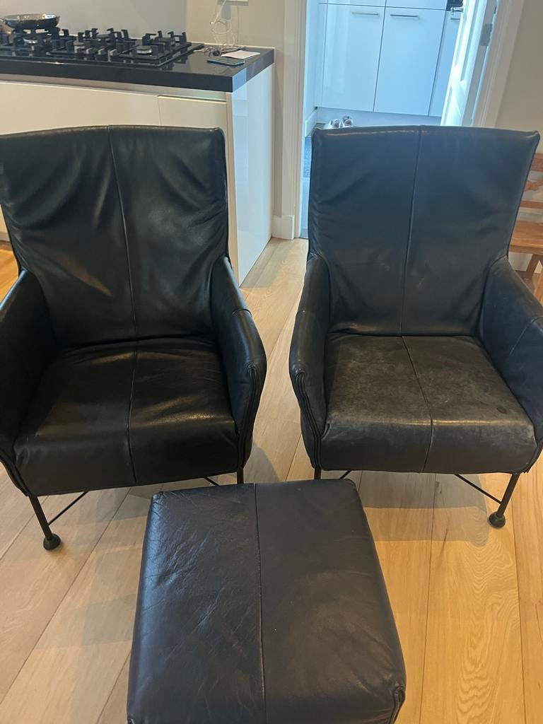 Montis Charly fauteuil met poef - zwart en blauw leer, Huis en Inrichting, Fauteuils, Ophalen, Gebruikt, Leer, 75 tot 100 cm