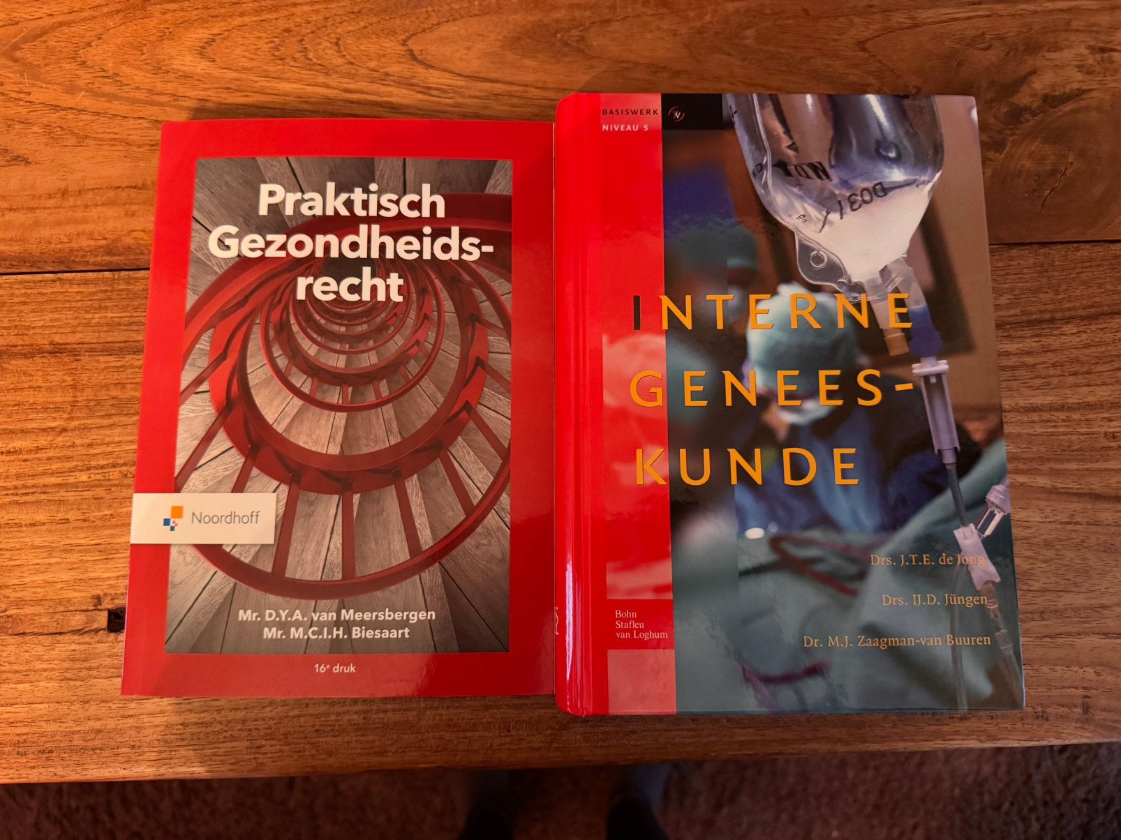 HBO-V | studieboeken Interne geneeskunde en recht, Boeken, Ophalen of Verzenden, Beta, Zo goed als nieuw, HBO